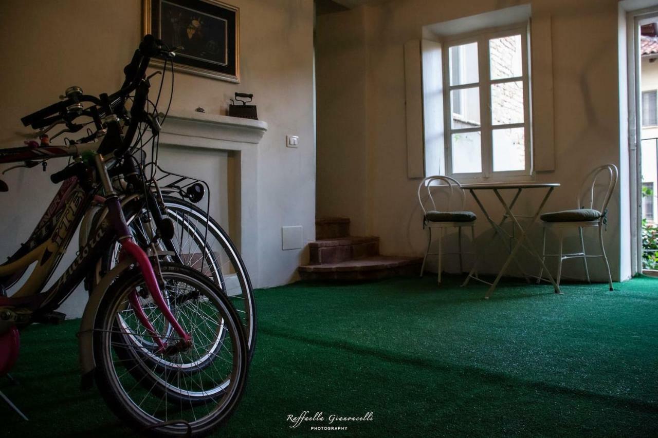 Lunesco Alloggio Divino, Chambre D'Amis Lu (Piedmont) ภายนอก รูปภาพ