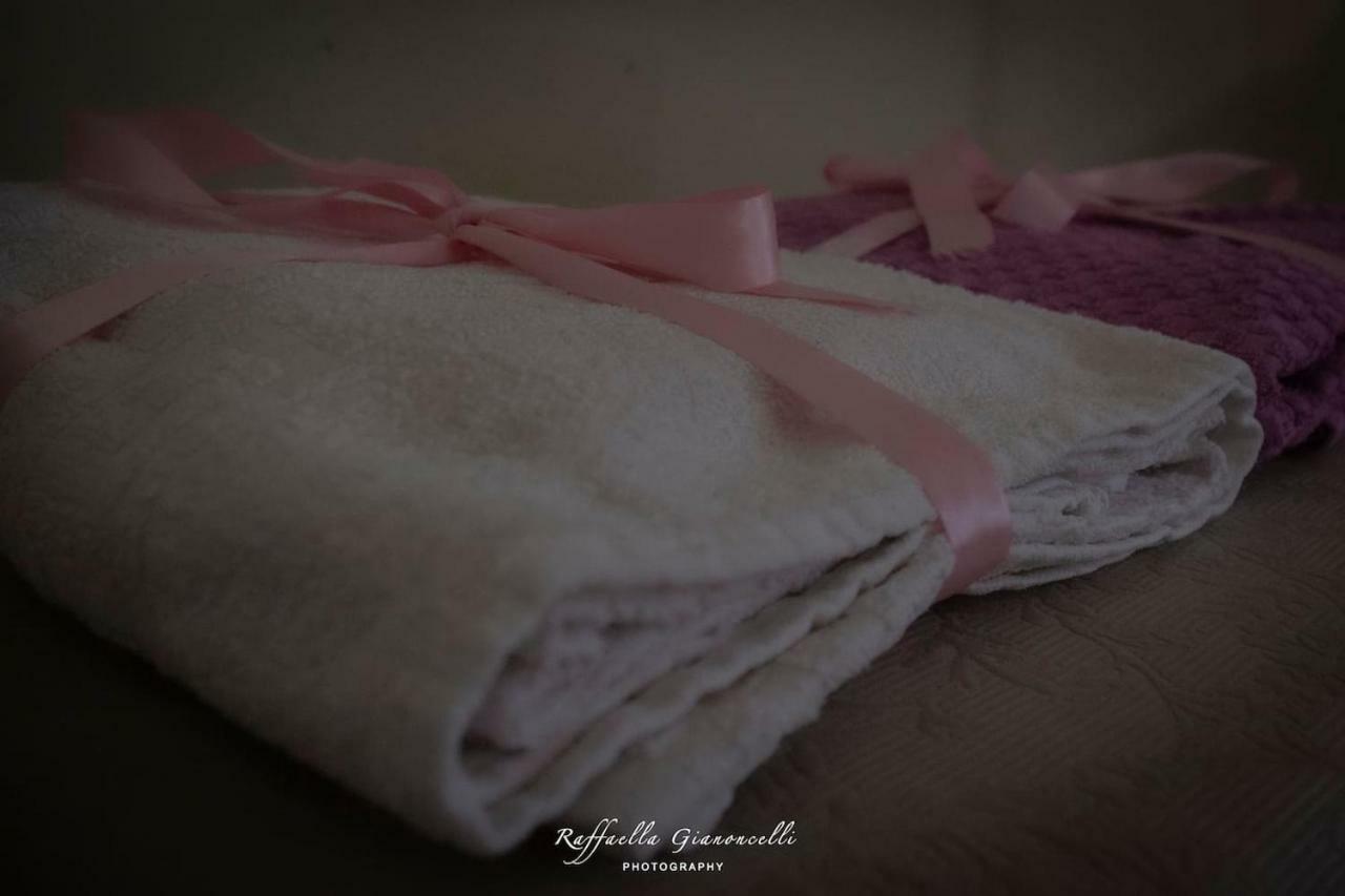Lunesco Alloggio Divino, Chambre D'Amis Lu (Piedmont) ภายนอก รูปภาพ